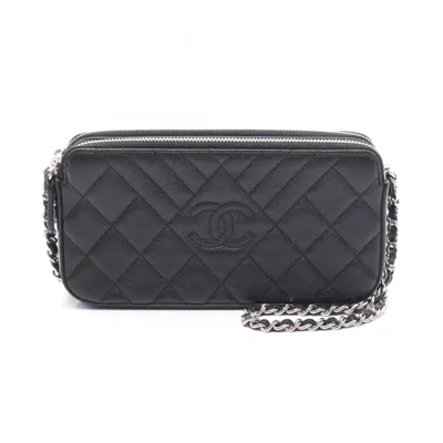 Pre-owned Chanel Leather Shoulder Bag () In Black