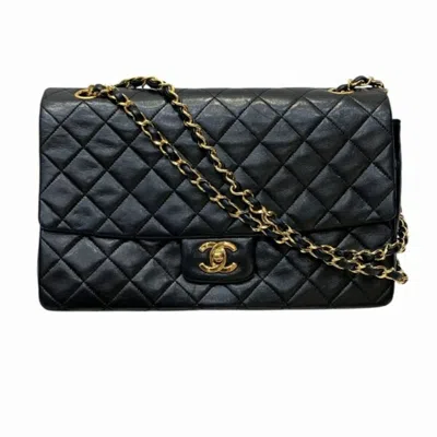 Pre-owned Chanel Leather Shoulder Bag () In Black