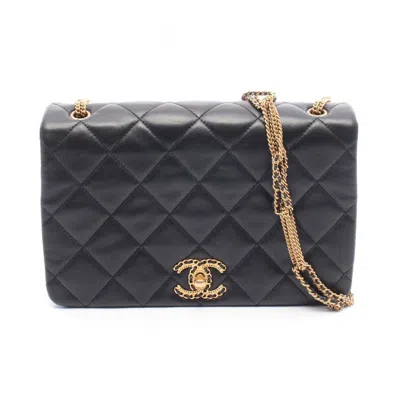 Pre-owned Chanel Leather Shoulder Bag () In Black