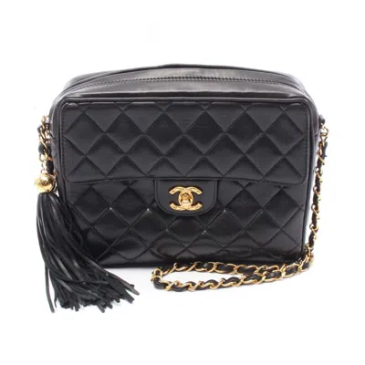 Pre-owned Chanel Leather Shoulder Bag () In Black