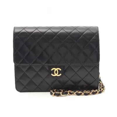 Pre-owned Chanel Leather Shoulder Bag () In Black