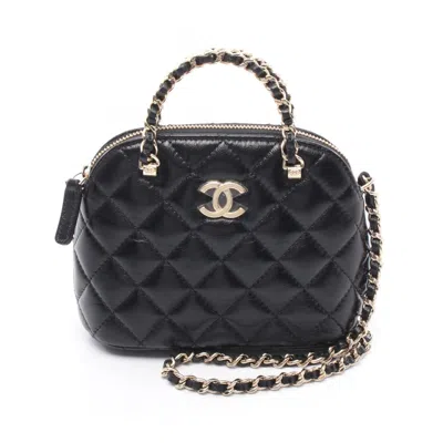 Pre-owned Chanel Leather Shoulder Bag () In Black