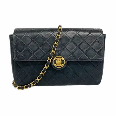 Pre-owned Chanel Leather Shoulder Bag () In Black
