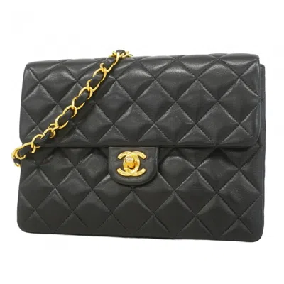 Pre-owned Chanel Leather Shoulder Bag () In Black