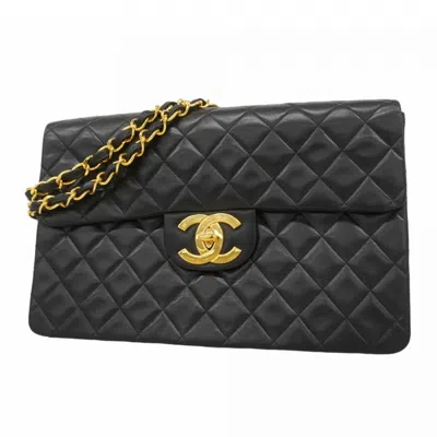 Pre-owned Chanel Leather Shoulder Bag () In Black