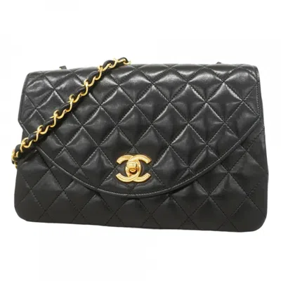 Pre-owned Chanel Leather Shoulder Bag () In Black