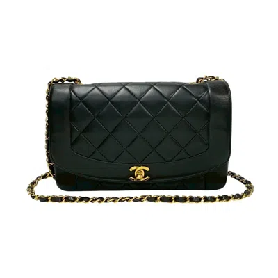 Pre-owned Chanel Leather Shoulder Bag () In Black