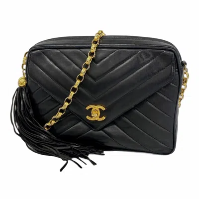 Pre-owned Chanel Leather Shoulder Bag () In Black