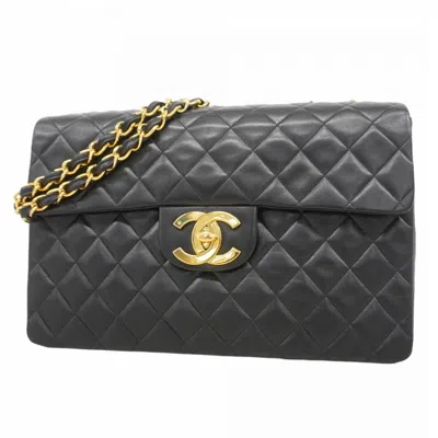 Pre-owned Chanel Leather Shoulder Bag () In Black