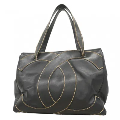 Pre-owned Chanel Leather Shoulder Bag () In Black