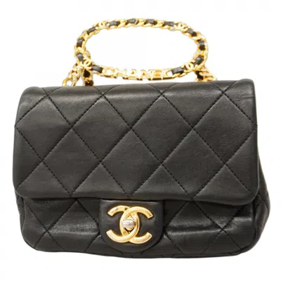 Pre-owned Chanel Leather Shoulder Bag () In Black