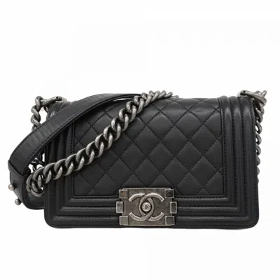 Pre-owned Chanel Leather Shoulder Bag () In Black