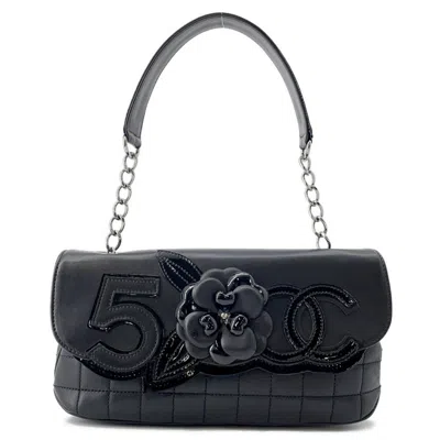 Pre-owned Chanel Leather Shoulder Bag () In Black