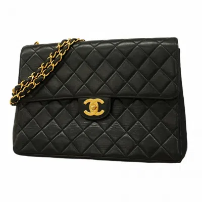 Pre-owned Chanel Leather Shoulder Bag () In Black