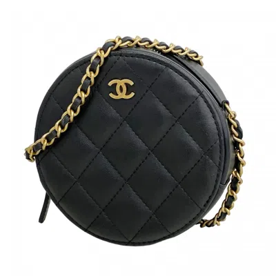 Pre-owned Chanel Leather Shoulder Bag () In Black