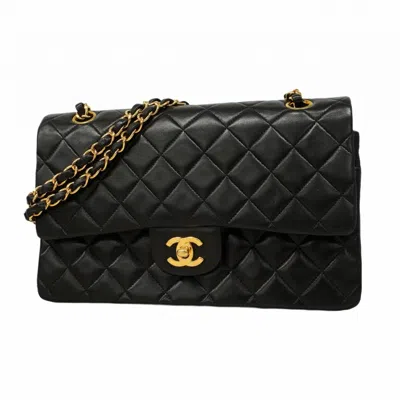 Pre-owned Chanel Leather Shoulder Bag () In Black