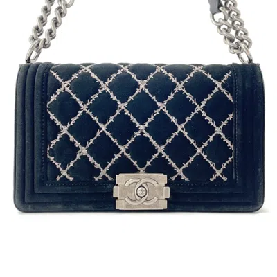 Pre-owned Chanel Leather Shoulder Bag () In Black