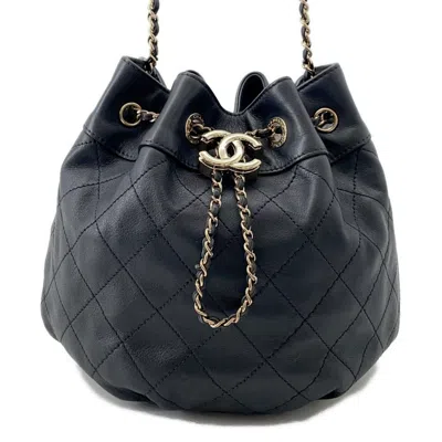 Pre-owned Chanel Leather Shoulder Bag () In Black