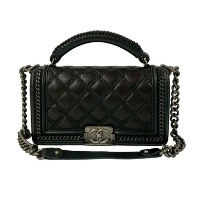 Pre-owned Chanel Leather Shoulder Bag () In Black