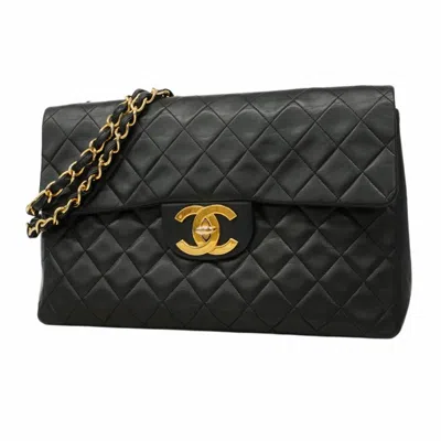 Pre-owned Chanel Leather Shoulder Bag () In Black