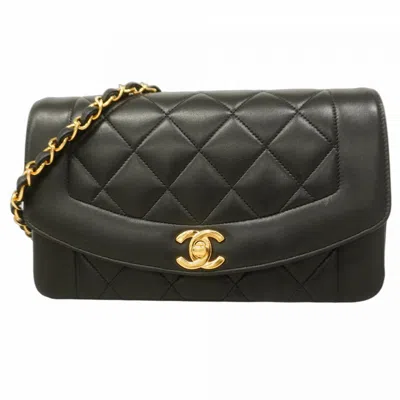 Pre-owned Chanel Leather Shoulder Bag () In Black