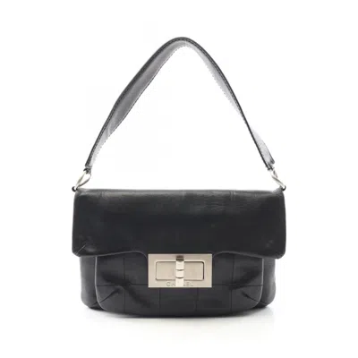 Pre-owned Chanel Leather Shoulder Bag () In Black