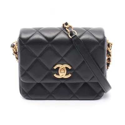 Pre-owned Chanel Leather Shoulder Bag () In Black