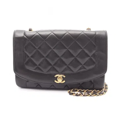 Pre-owned Chanel Leather Shoulder Bag () In Black