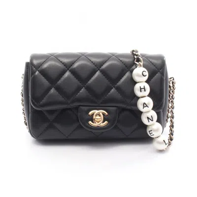 Pre-owned Chanel Leather Shoulder Bag () In Black