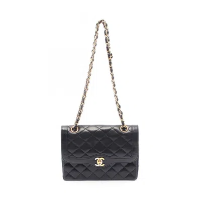 Pre-owned Chanel Leather Shoulder Bag () In Black