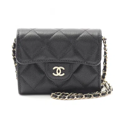 Pre-owned Chanel Leather Shoulder Bag () In Black