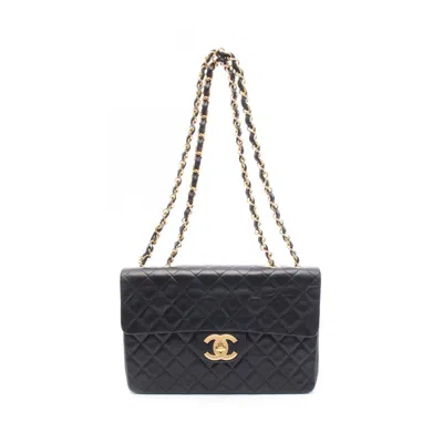 Pre-owned Chanel Leather Shoulder Bag () In Black