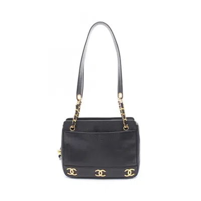Pre-owned Chanel Leather Shoulder Bag () In Black