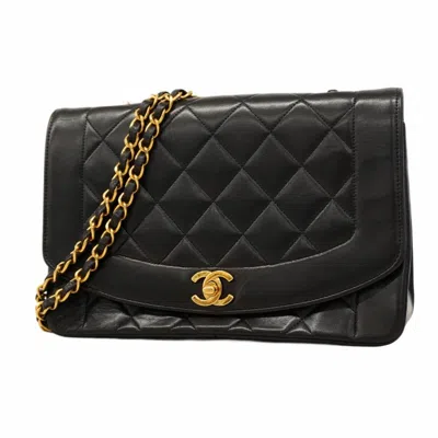 Pre-owned Chanel Leather Shoulder Bag () In Black