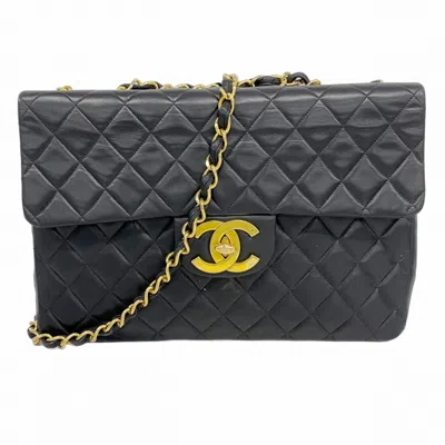 Pre-owned Chanel Leather Shoulder Bag () In Black