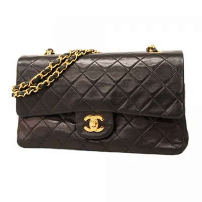 Pre-owned Chanel Leather Shoulder Bag () In Black