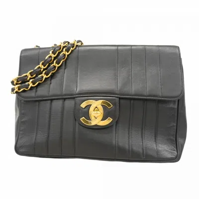 Pre-owned Chanel Leather Shoulder Bag () In Black