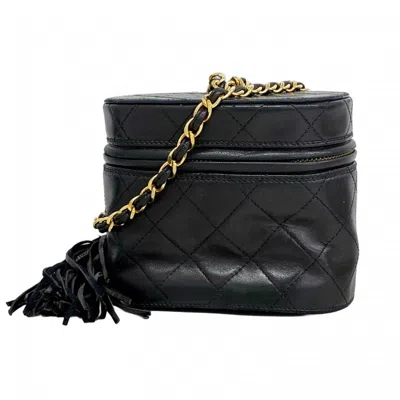 Pre-owned Chanel Leather Shoulder Bag () In Black