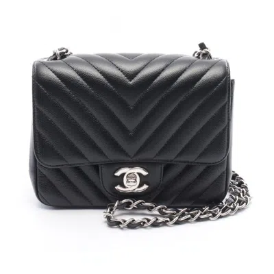 Pre-owned Chanel Leather Shoulder Bag () In Black