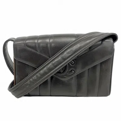 Pre-owned Chanel Leather Shoulder Bag () In Black