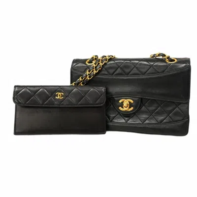 Pre-owned Chanel Leather Shoulder Bag () In Black