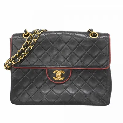 Pre-owned Chanel Leather Shoulder Bag () In Black