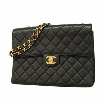 Pre-owned Chanel Leather Shoulder Bag () In Black