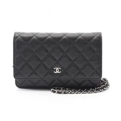 Pre-owned Chanel Leather Shoulder Bag () In Black