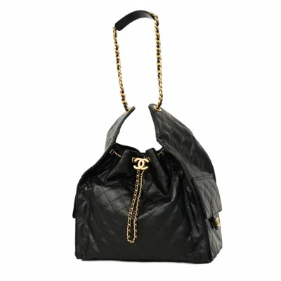 Pre-owned Chanel Leather Shoulder Bag () In Black