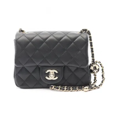 Pre-owned Chanel Leather Shoulder Bag () In Black
