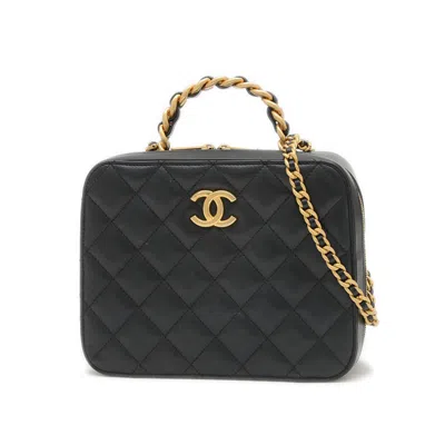 Pre-owned Chanel Leather Shoulder Bag () In Black