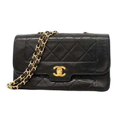 Pre-owned Chanel Leather Shoulder Bag () In Black