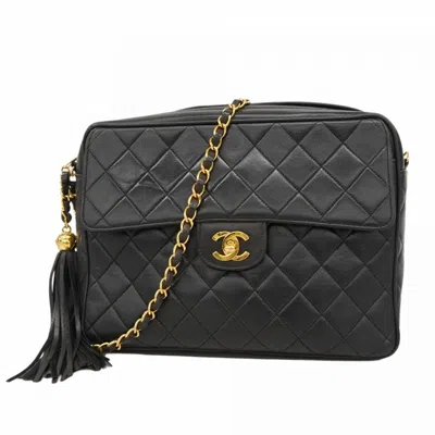 Pre-owned Chanel Leather Shoulder Bag () In Black