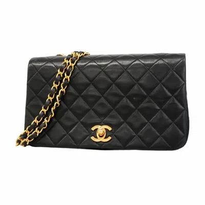 Pre-owned Chanel Leather Shoulder Bag () In Black